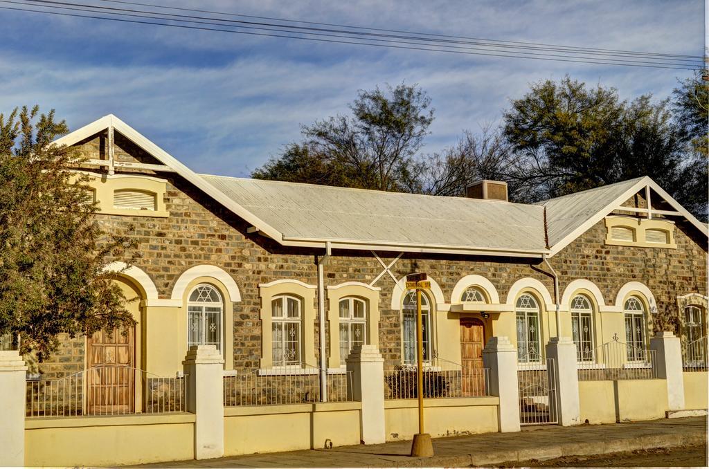 Schuetzenhaus Guesthouse Keetmanshoop Exterior foto
